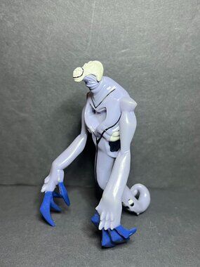 Bandai Cartoon Network 2007 Ben 10 Battle Ghostfreak Action Figure Toy 4"